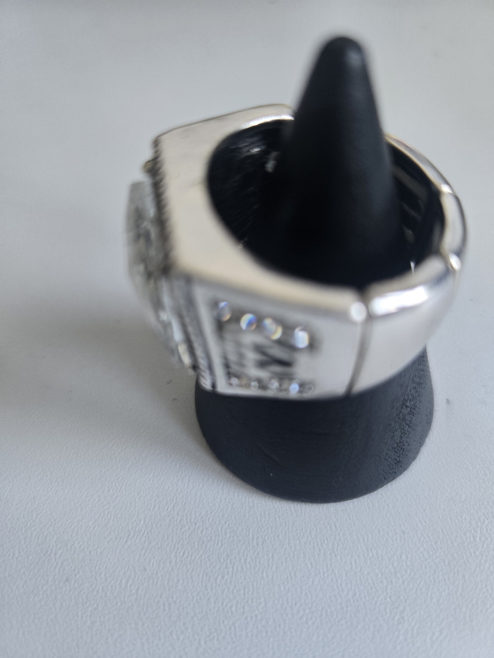 Ring - Picture 5 of 6